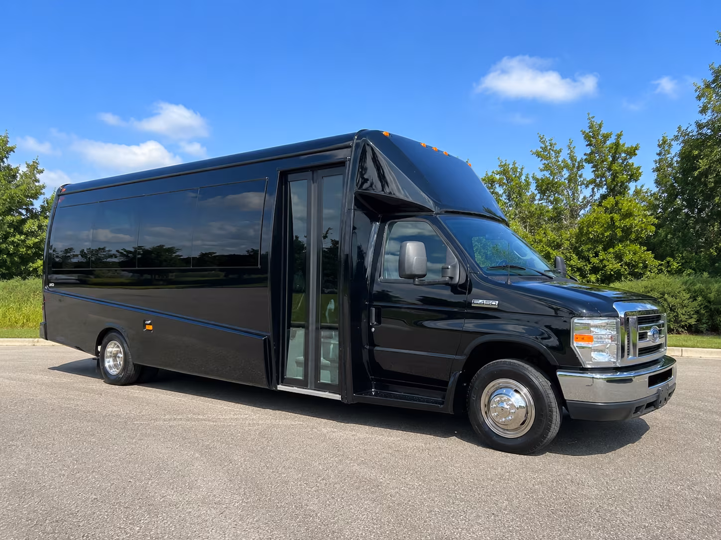charter buses for large moreno valley prom groups and school events