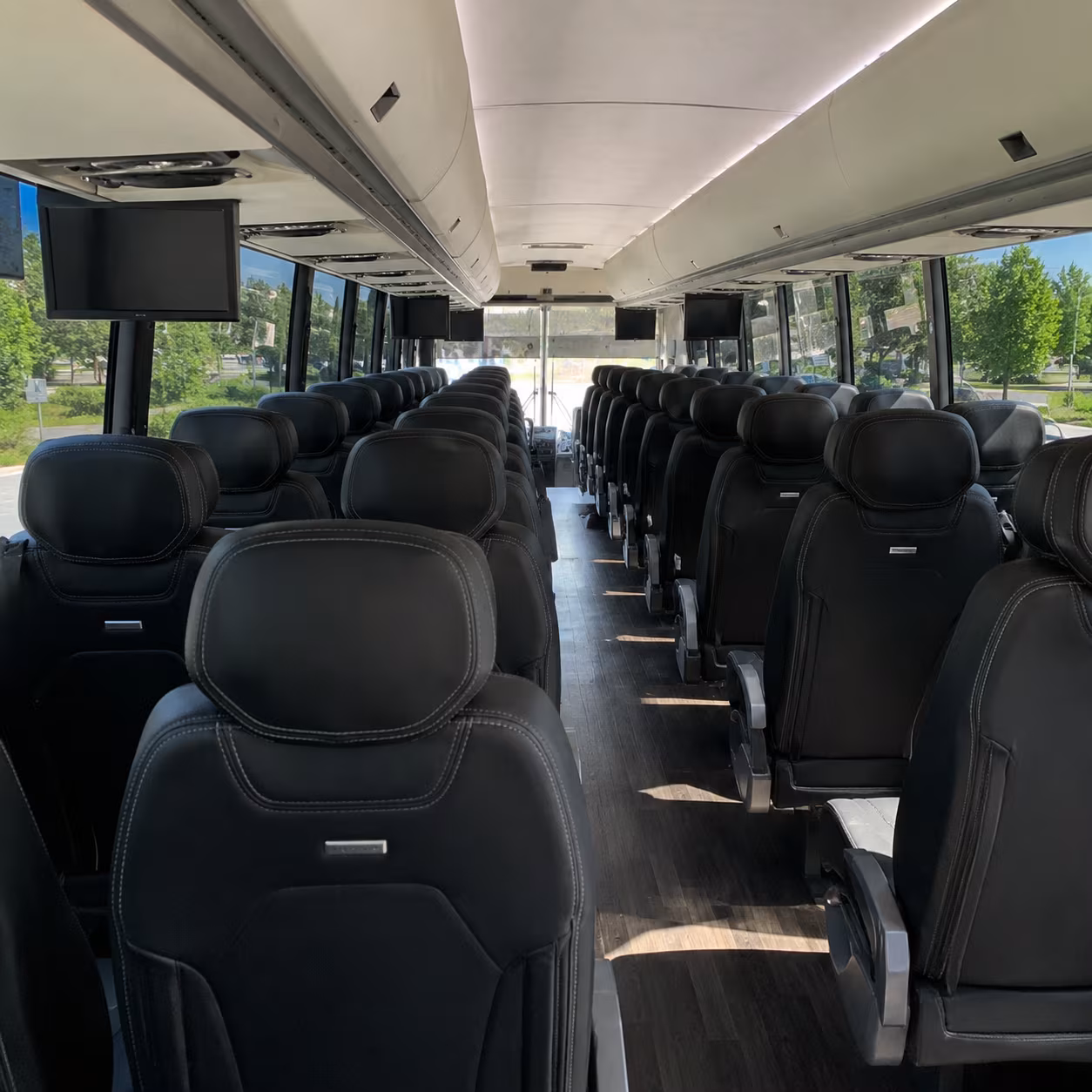 charter buses to ontario reign and coachella valley firebirds games