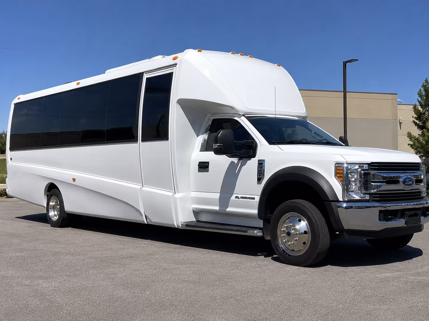 minibuses and charter buses for moreno valley field trips to uc riverside